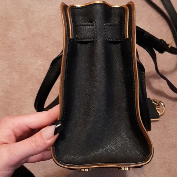 Black Michael Kors purse - Picture 4 of 8